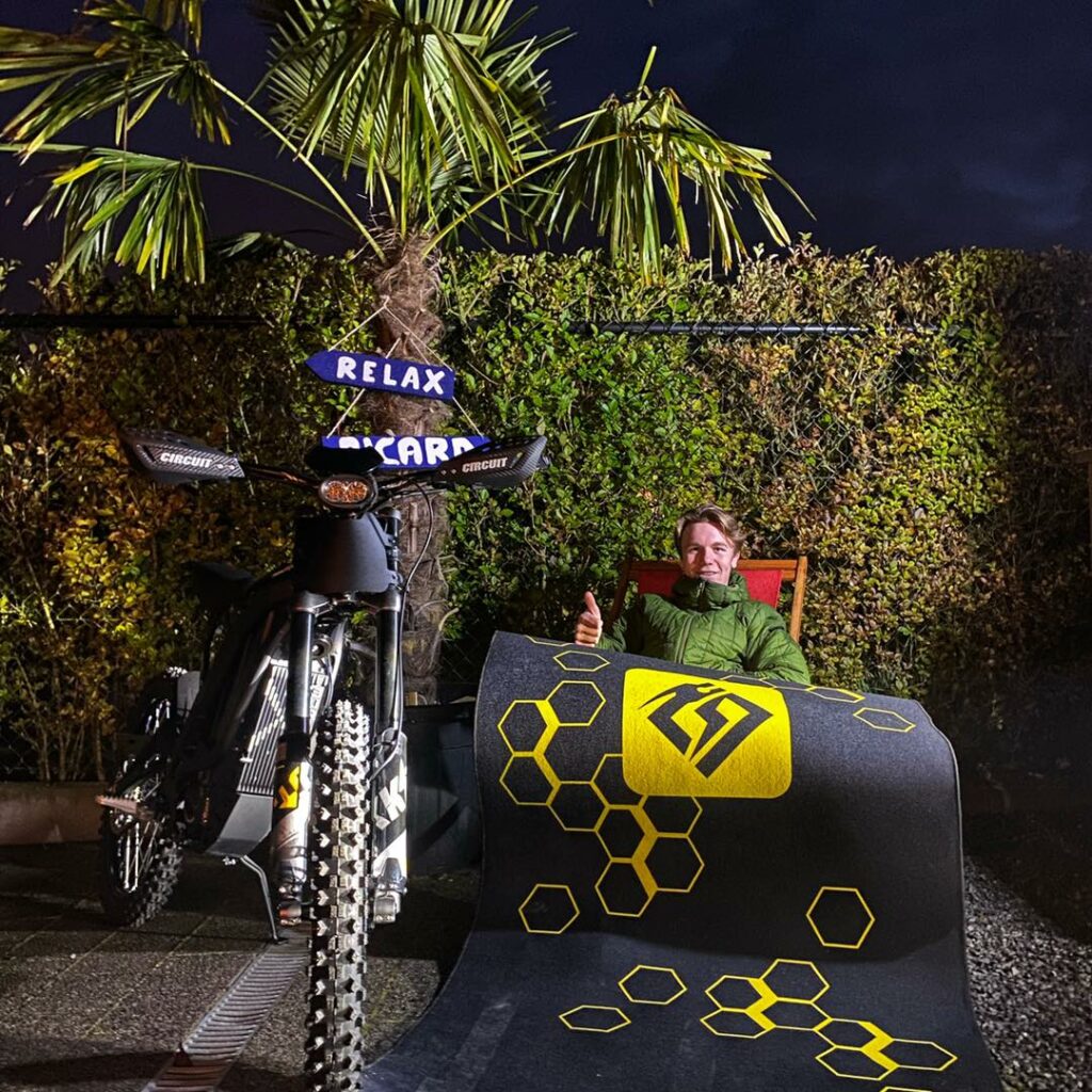 Surroncenter.be tevereden klanten 250 Surronspecialist Surron